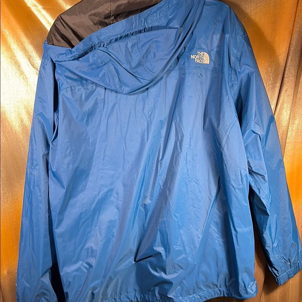 The North Face Men's Vibrant Blue‎ Raincoat size L F1